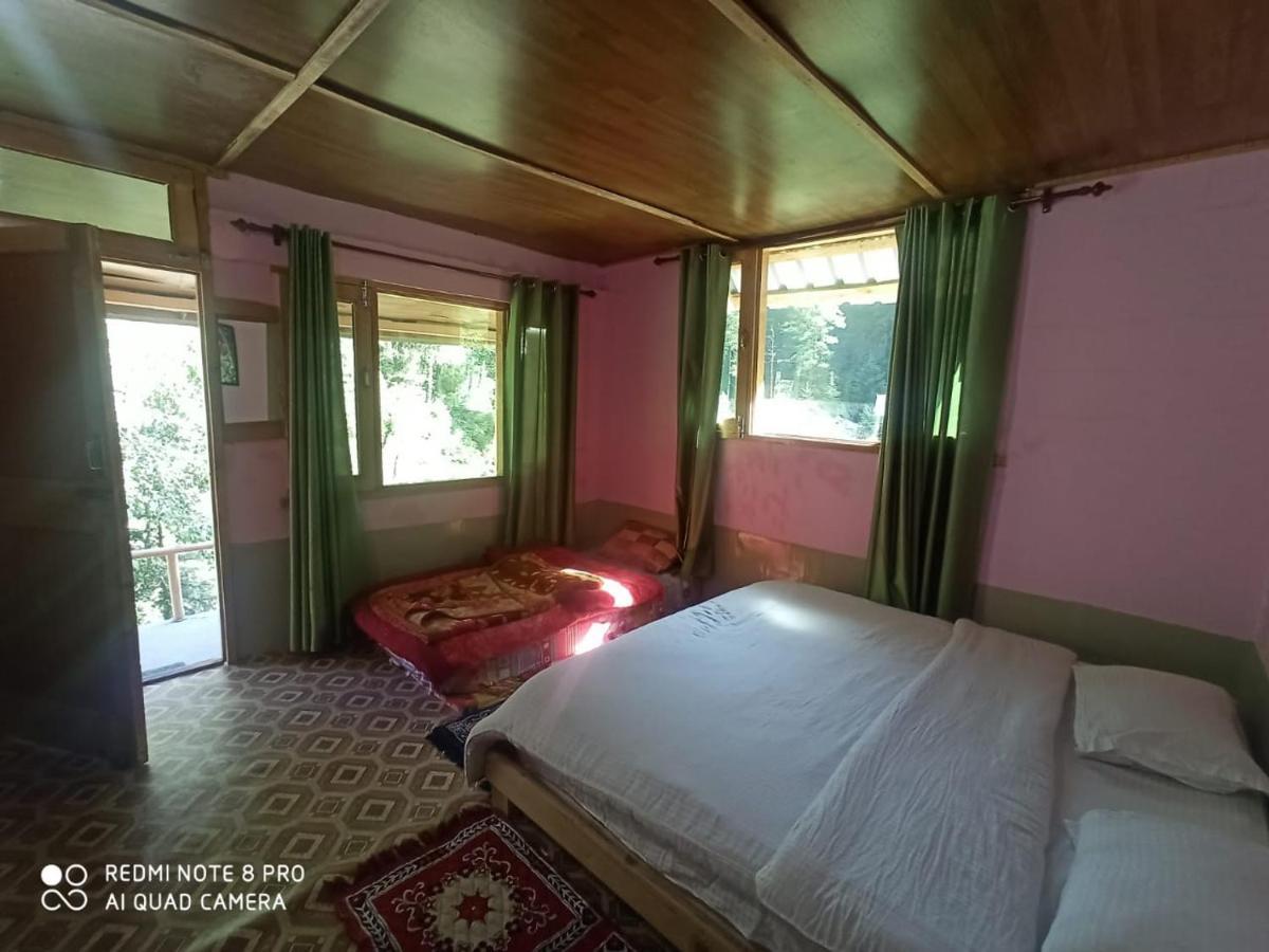 Reverberate Cafe & Cottages - Negi'S Place Jibhi Buitenkant foto